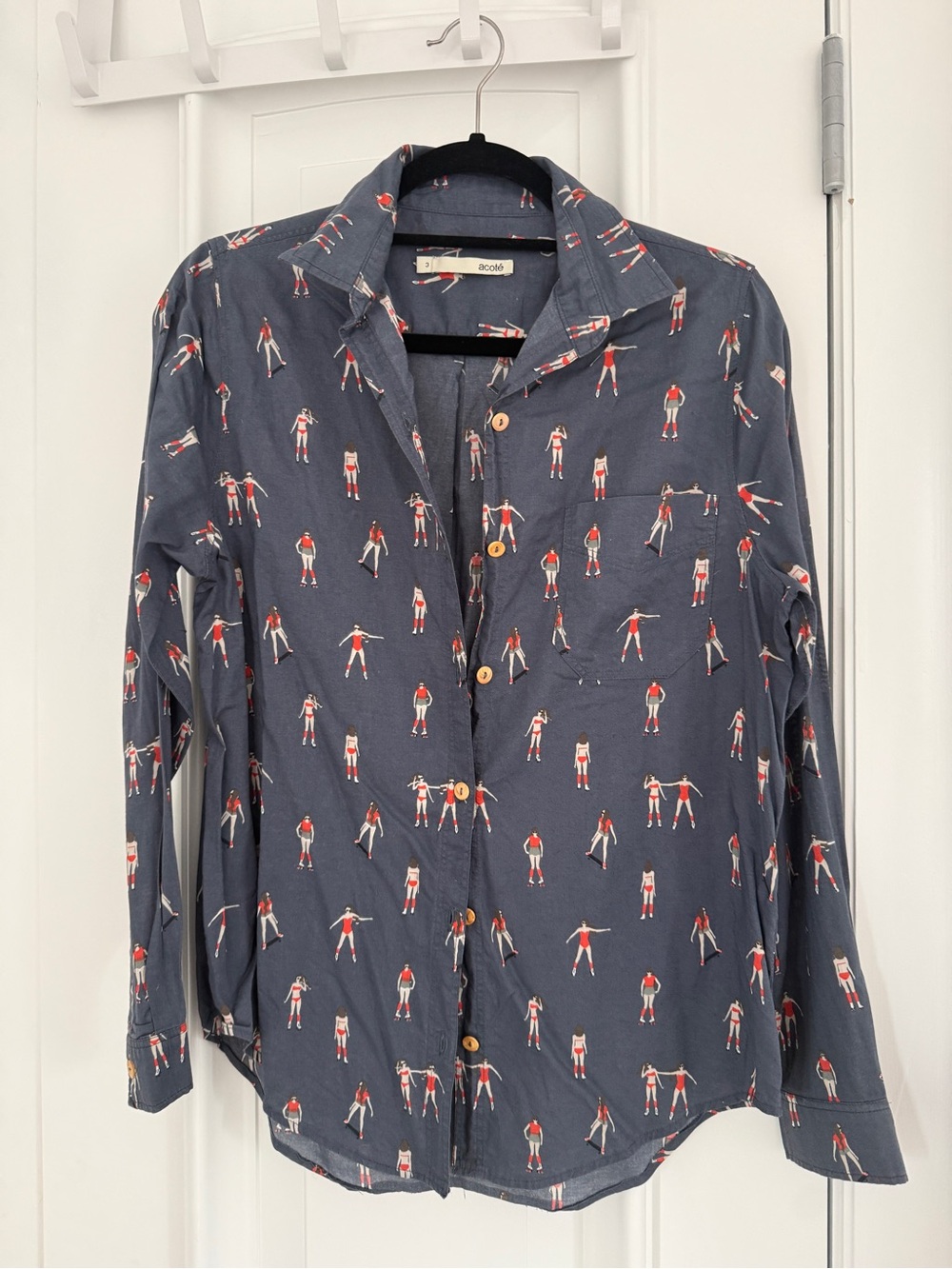Acolia Women's Navy Button-Down Shirt with Red Ski Print